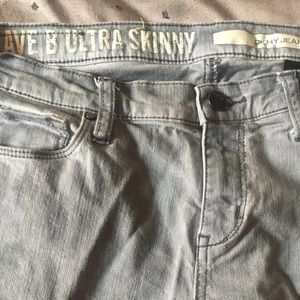 Straight Legged/Skinny DKNY Jeans Size:4